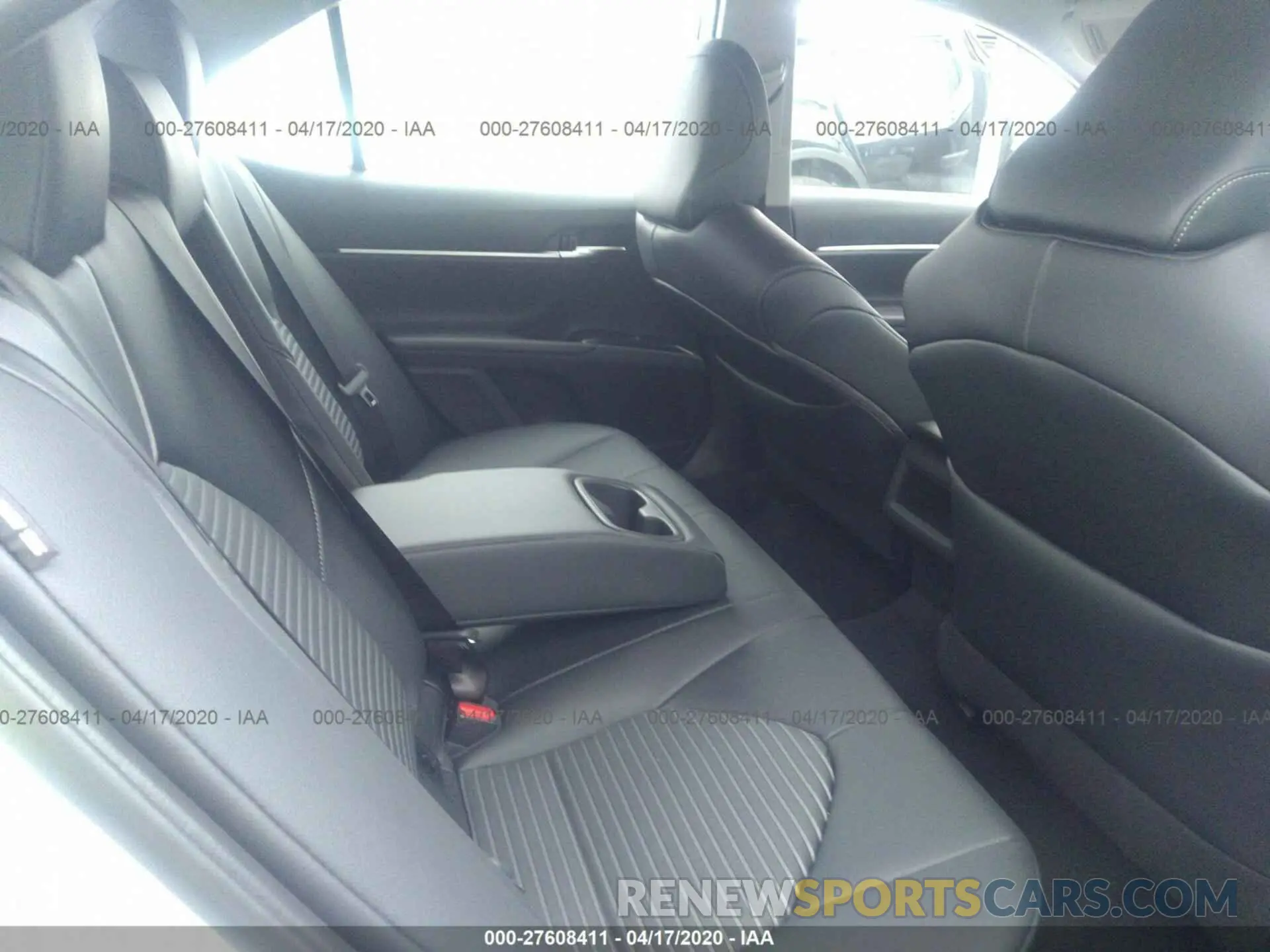 8 Photograph of a damaged car 4T1G11AK9LU913785 TOYOTA CAMRY 2020