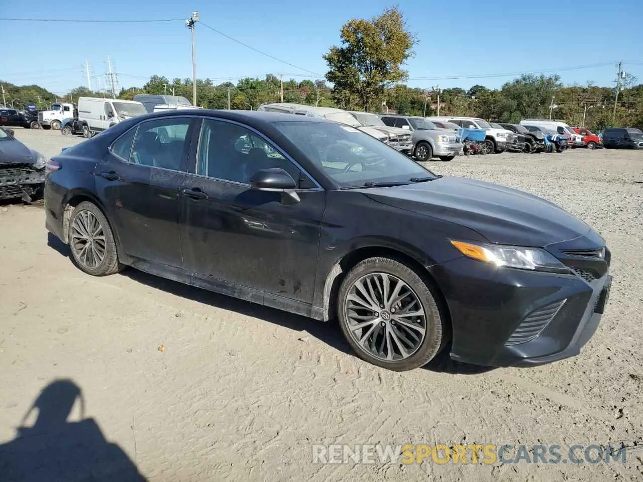 4 Photograph of a damaged car 4T1G11AK9LU915505 TOYOTA CAMRY 2020
