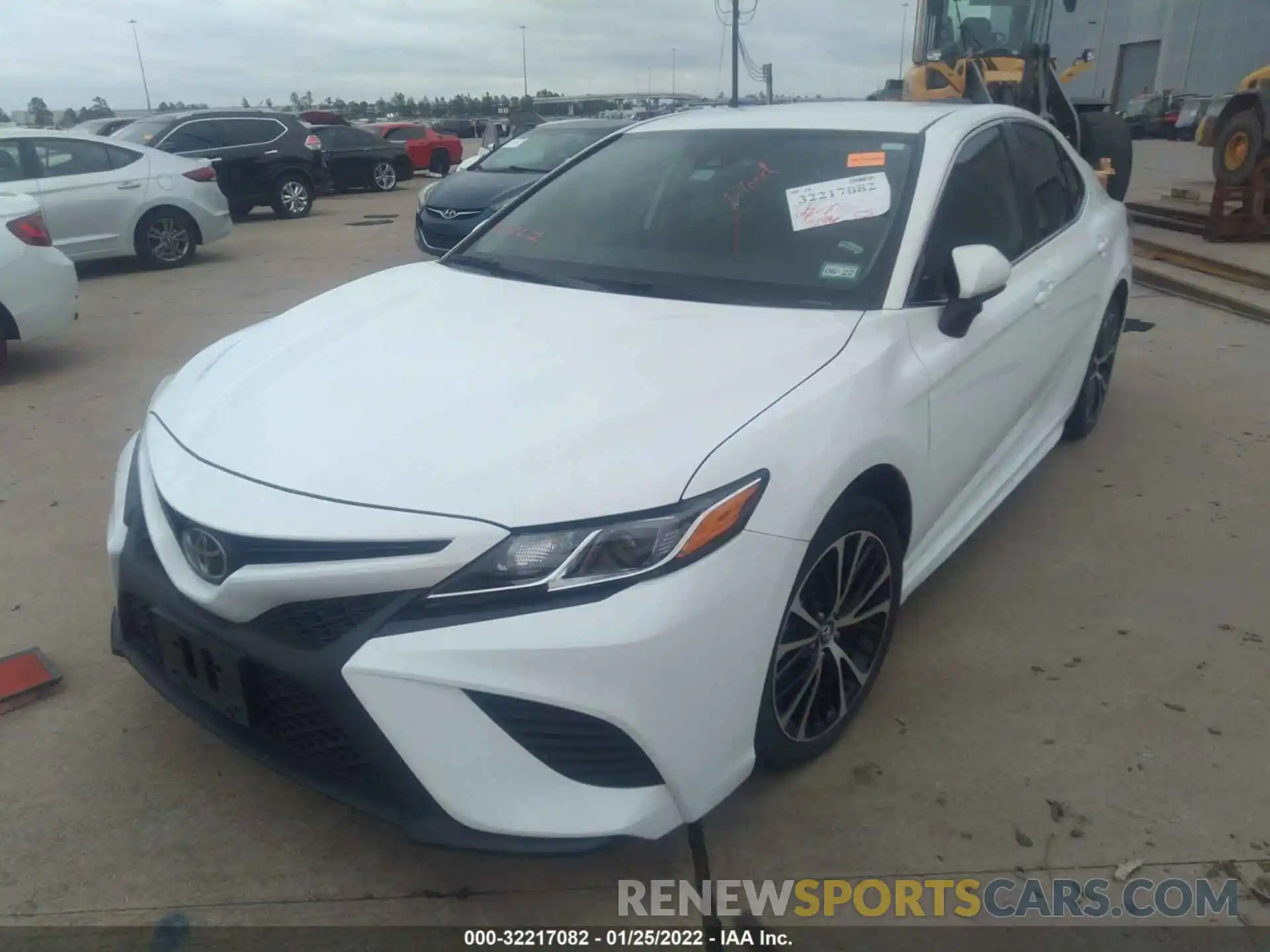 2 Photograph of a damaged car 4T1G11AK9LU922034 TOYOTA CAMRY 2020