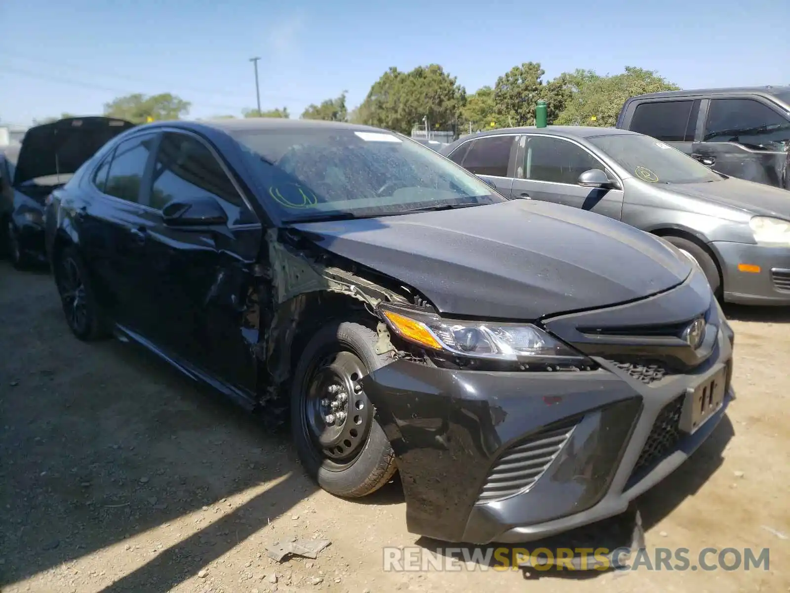 1 Photograph of a damaged car 4T1G11AK9LU932725 TOYOTA CAMRY 2020