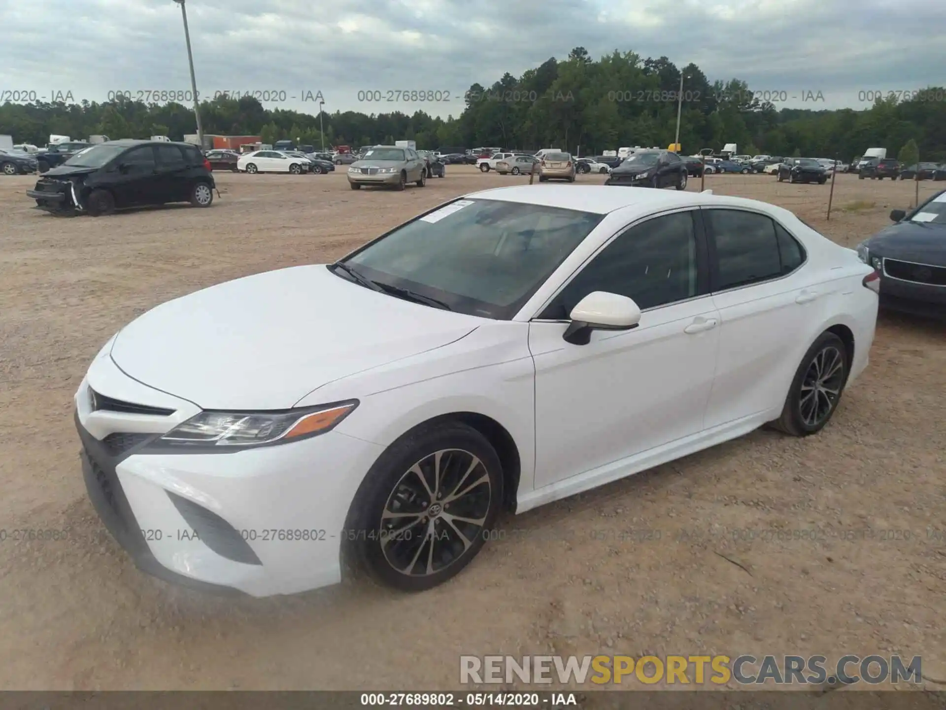 2 Photograph of a damaged car 4T1G11AK9LU934412 TOYOTA CAMRY 2020