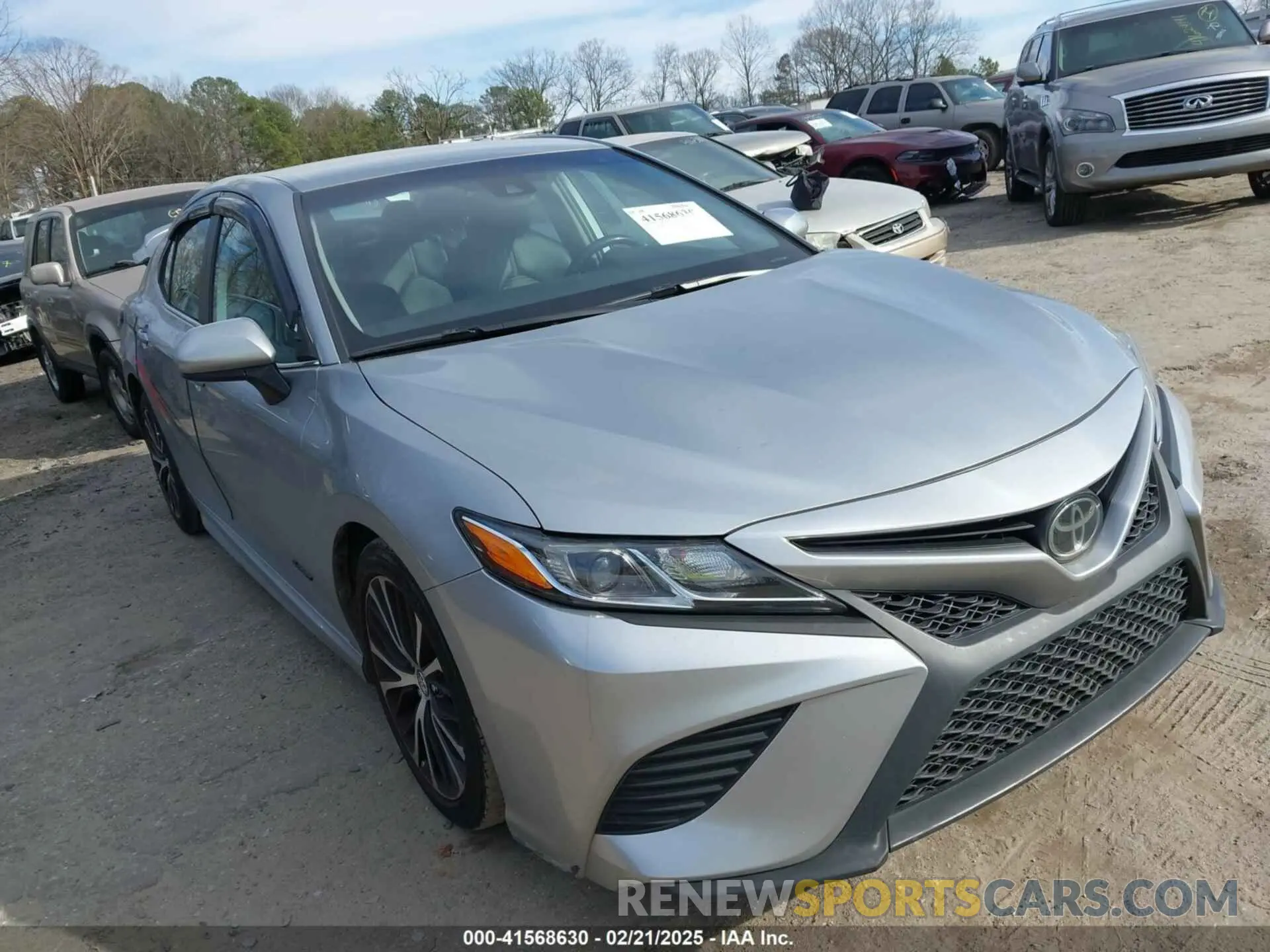 1 Photograph of a damaged car 4T1G11AK9LU939657 TOYOTA CAMRY 2020