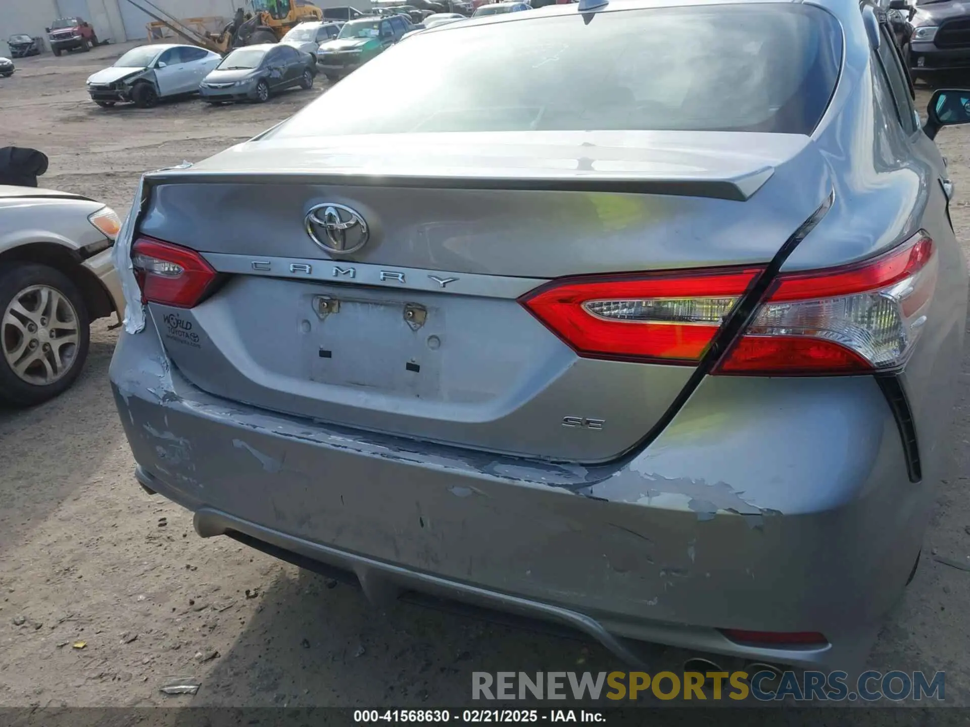 6 Photograph of a damaged car 4T1G11AK9LU939657 TOYOTA CAMRY 2020