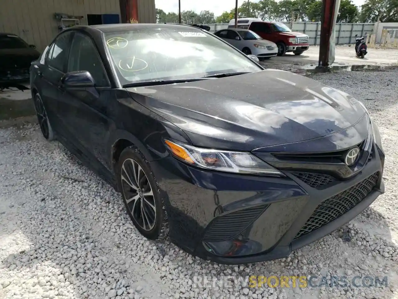 1 Photograph of a damaged car 4T1G11AK9LU942462 TOYOTA CAMRY 2020