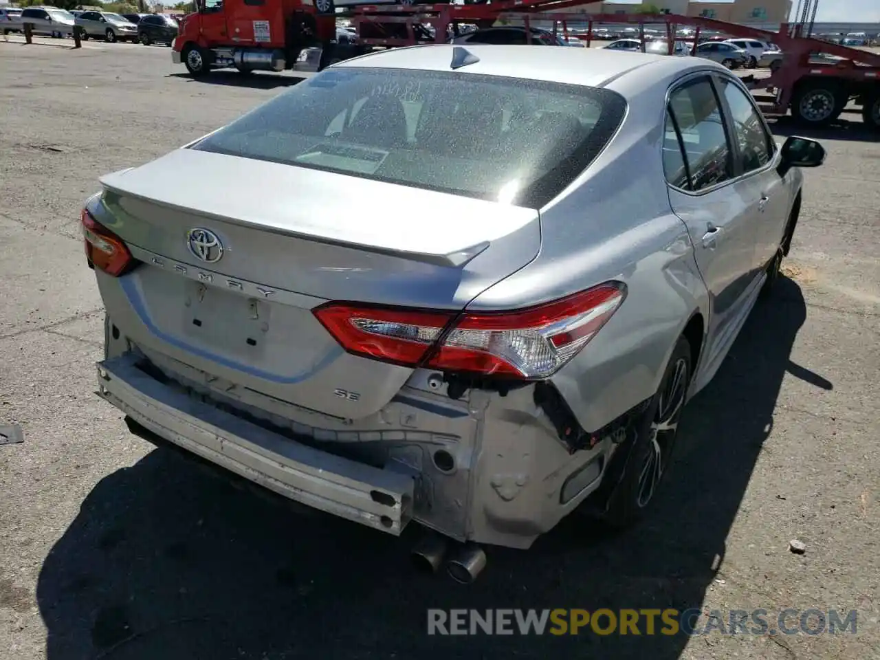 4 Photograph of a damaged car 4T1G11AK9LU944194 TOYOTA CAMRY 2020