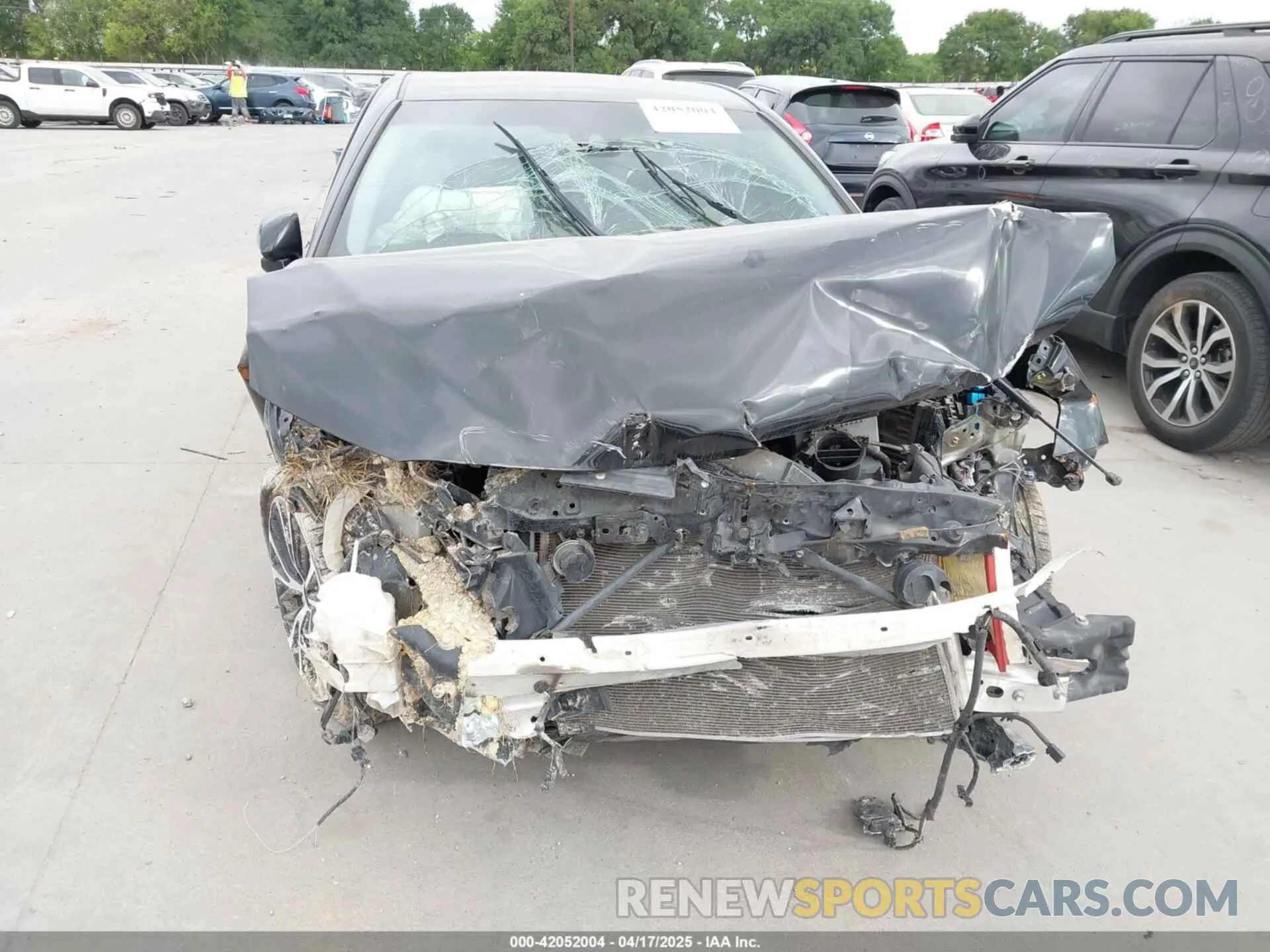 6 Photograph of a damaged car 4T1G11AK9LU946138 TOYOTA CAMRY 2020
