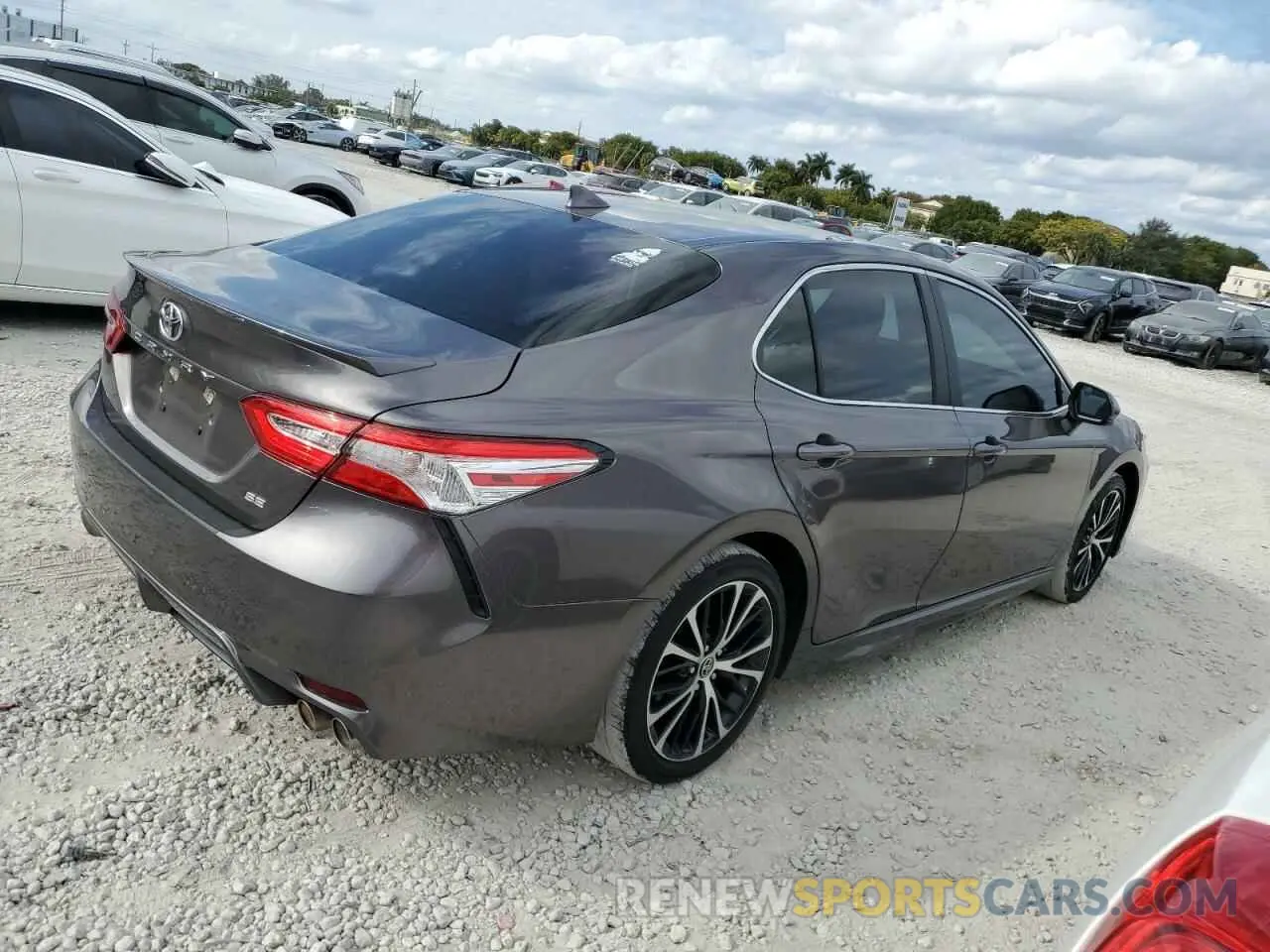 3 Photograph of a damaged car 4T1G11AK9LU947208 TOYOTA CAMRY 2020