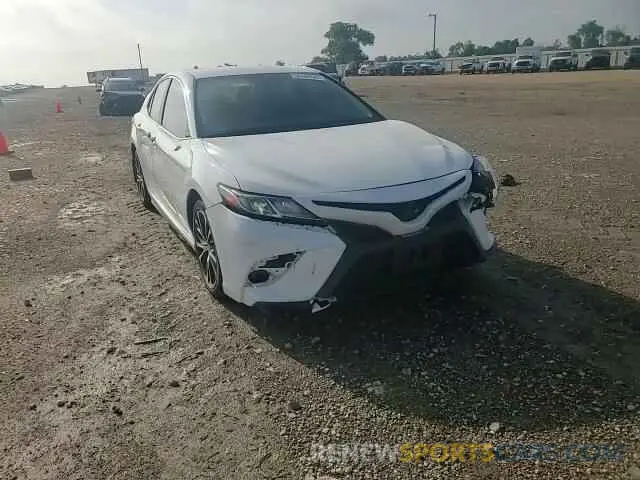 14 Photograph of a damaged car 4T1G11AK9LU951694 TOYOTA CAMRY 2020