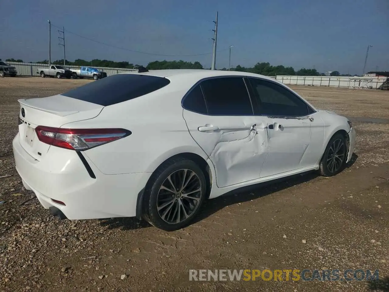 3 Photograph of a damaged car 4T1G11AK9LU951694 TOYOTA CAMRY 2020
