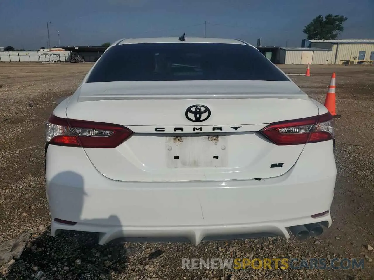 6 Photograph of a damaged car 4T1G11AK9LU951694 TOYOTA CAMRY 2020