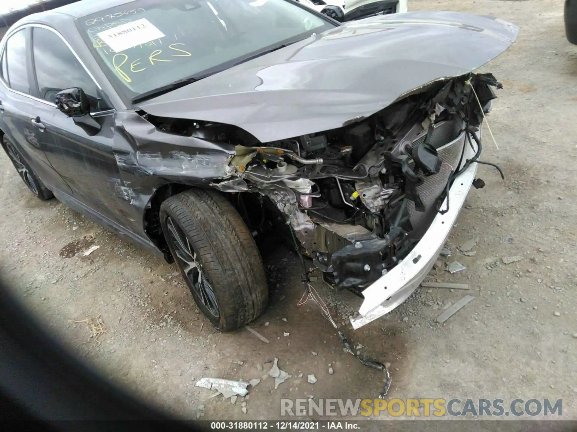 6 Photograph of a damaged car 4T1G11AK9LU954031 TOYOTA CAMRY 2020