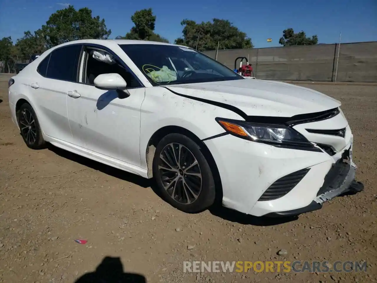 1 Photograph of a damaged car 4T1G11AK9LU955244 TOYOTA CAMRY 2020