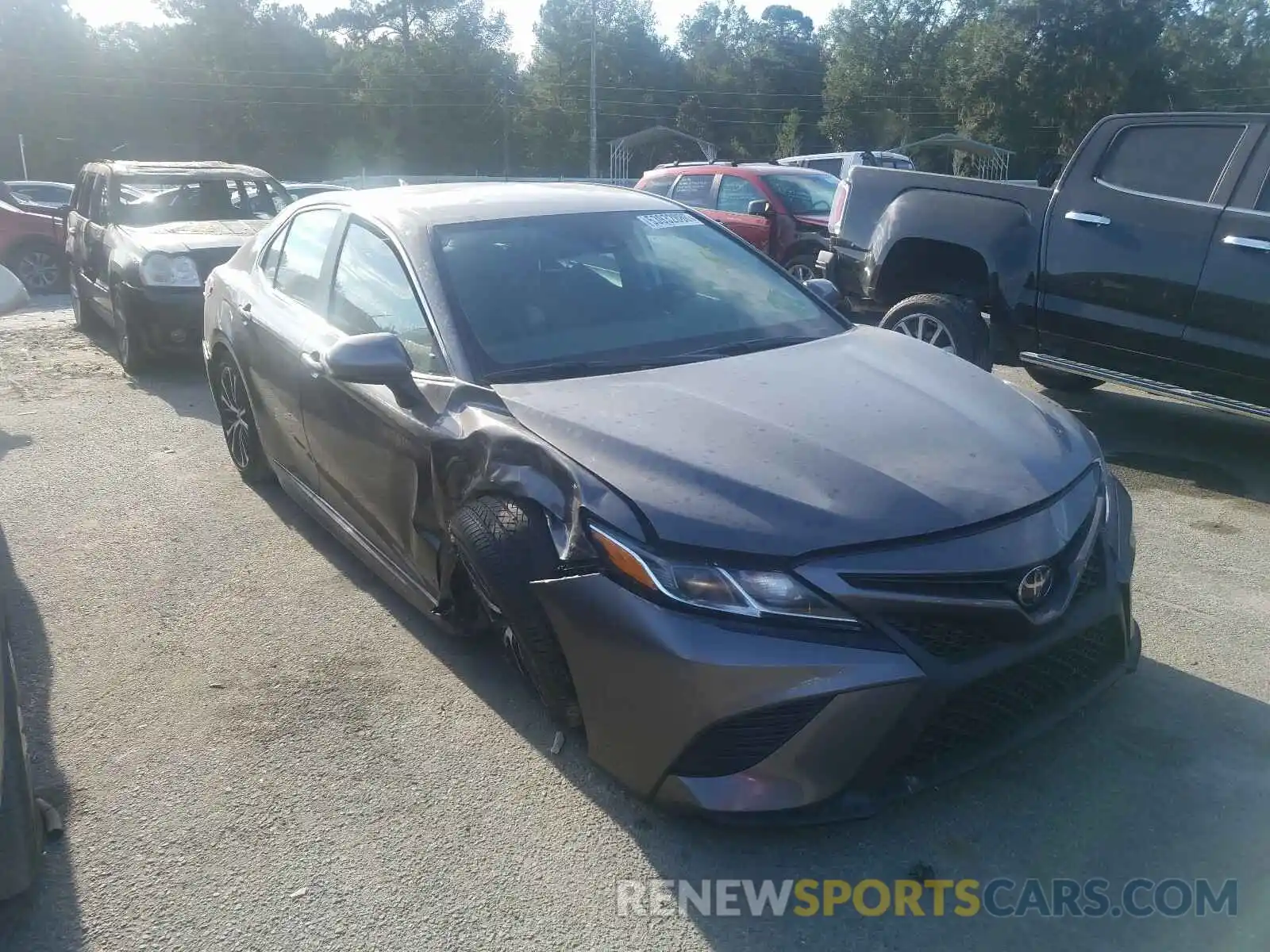 1 Photograph of a damaged car 4T1G11AK9LU962582 TOYOTA CAMRY 2020