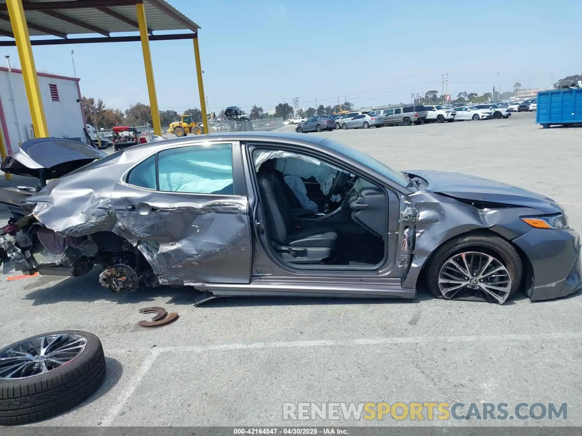 13 Photograph of a damaged car 4T1G11AK9LU972612 TOYOTA CAMRY 2020