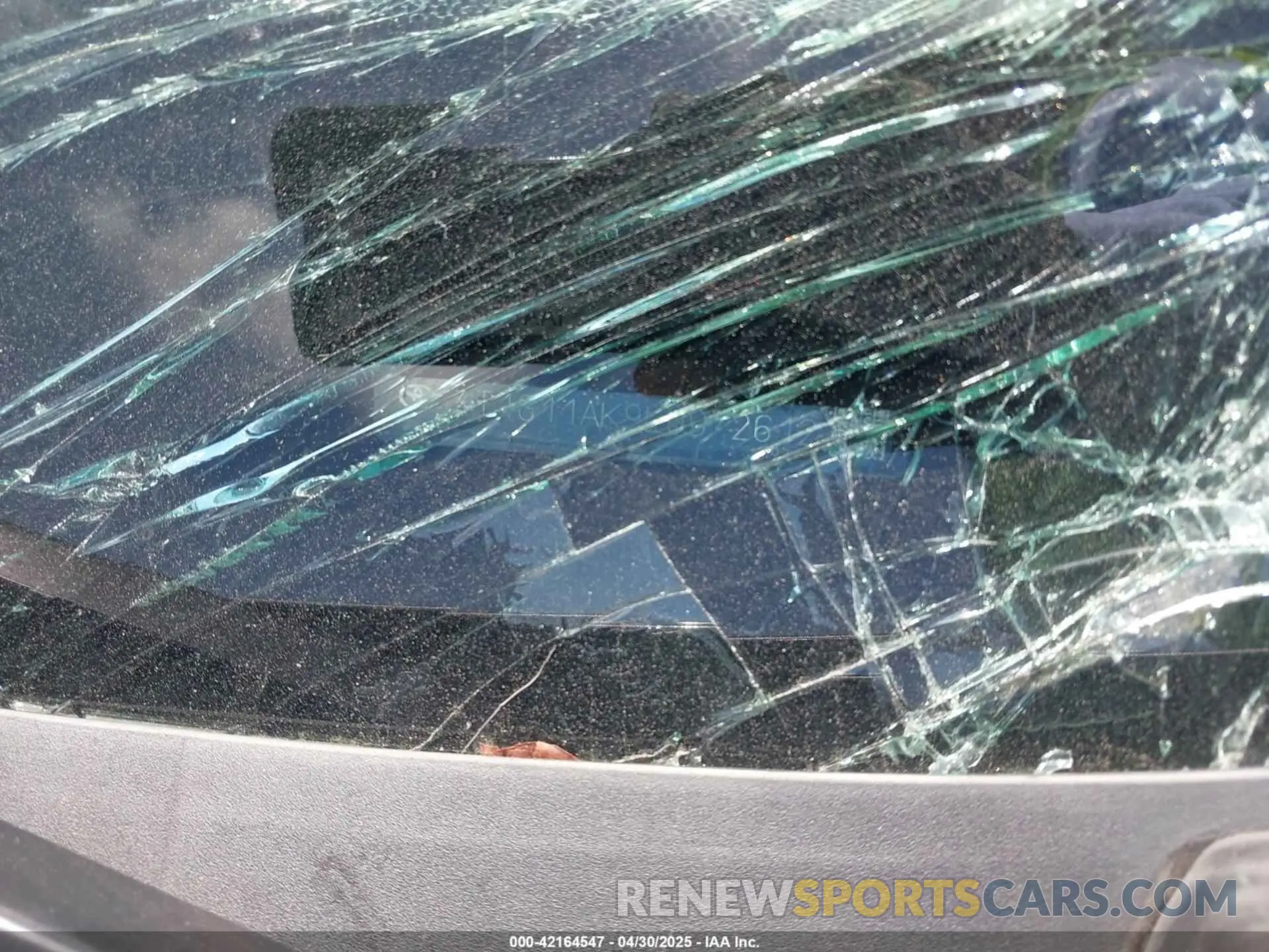 9 Photograph of a damaged car 4T1G11AK9LU972612 TOYOTA CAMRY 2020