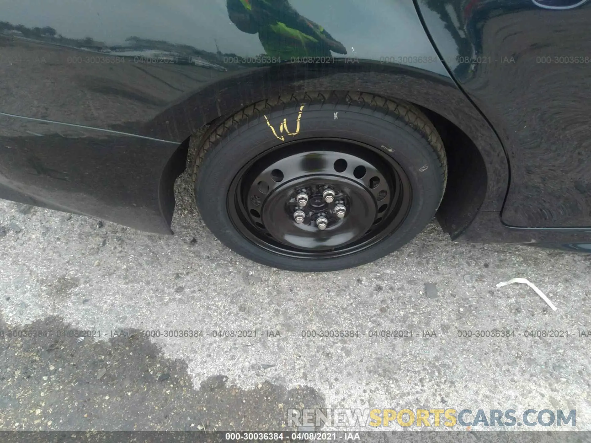 15 Photograph of a damaged car 4T1G11AK9LU973596 TOYOTA CAMRY 2020
