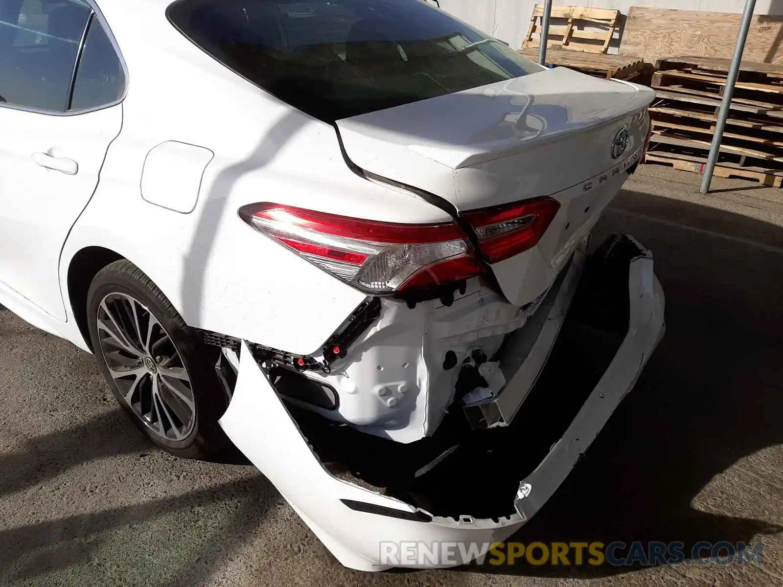 9 Photograph of a damaged car 4T1G11AK9LU979141 TOYOTA CAMRY 2020