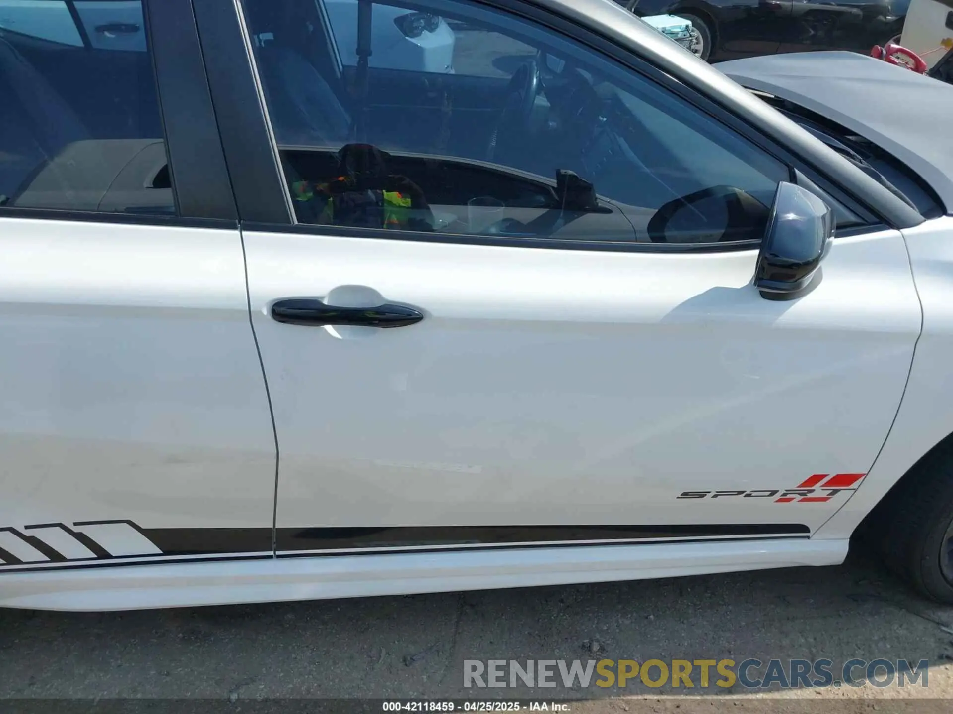 12 Photograph of a damaged car 4T1G11AKXLU308531 TOYOTA CAMRY 2020