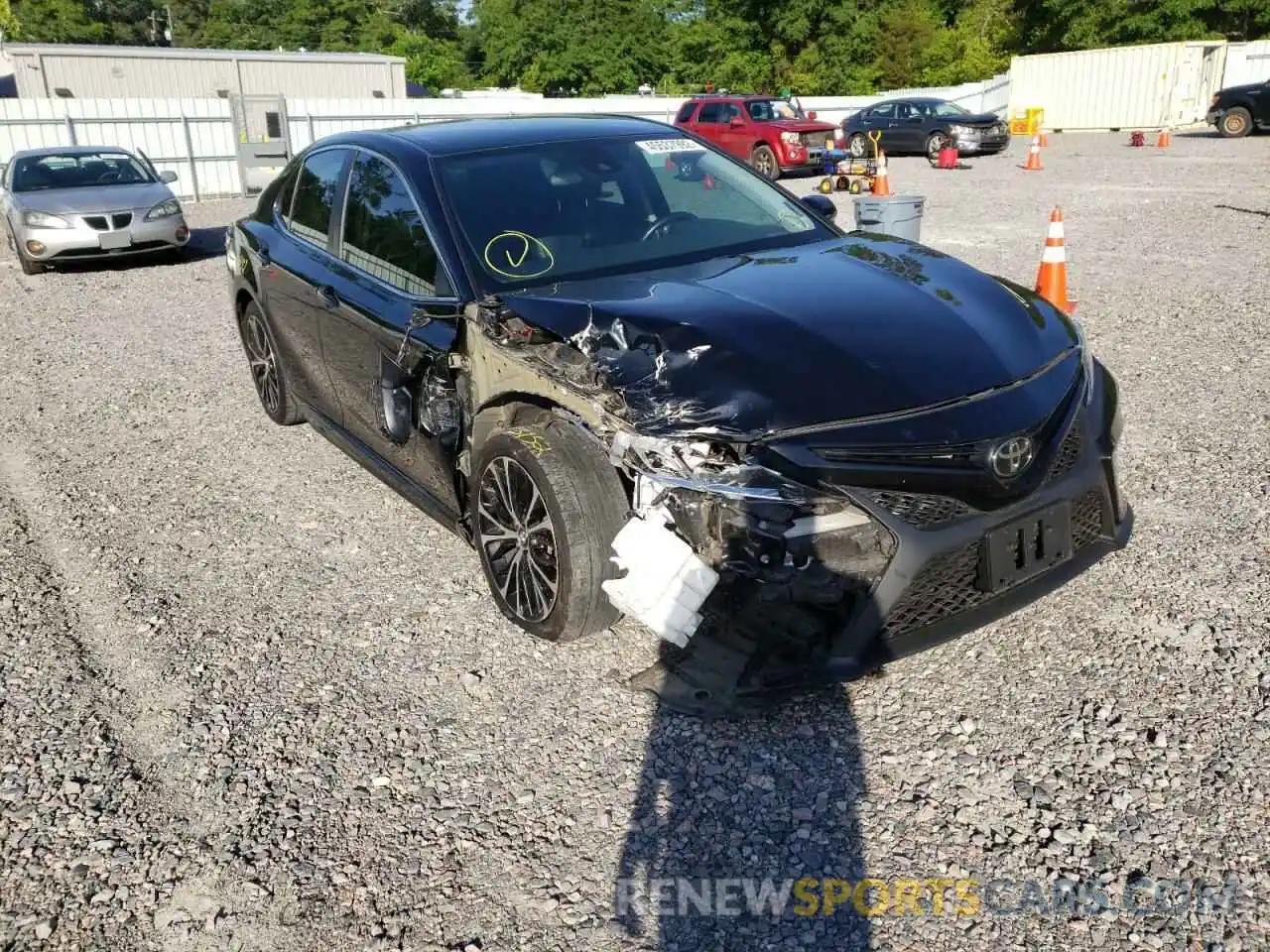 1 Photograph of a damaged car 4T1G11AKXLU312806 TOYOTA CAMRY 2020