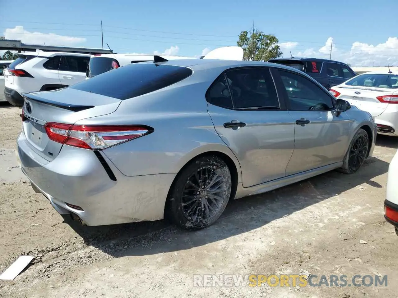 3 Photograph of a damaged car 4T1G11AKXLU315589 TOYOTA CAMRY 2020