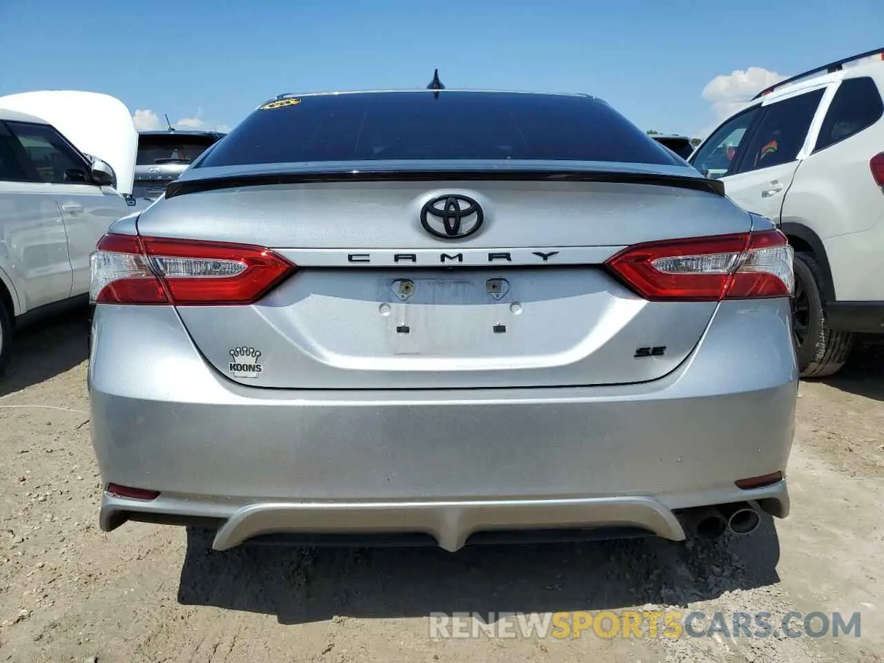 6 Photograph of a damaged car 4T1G11AKXLU315589 TOYOTA CAMRY 2020