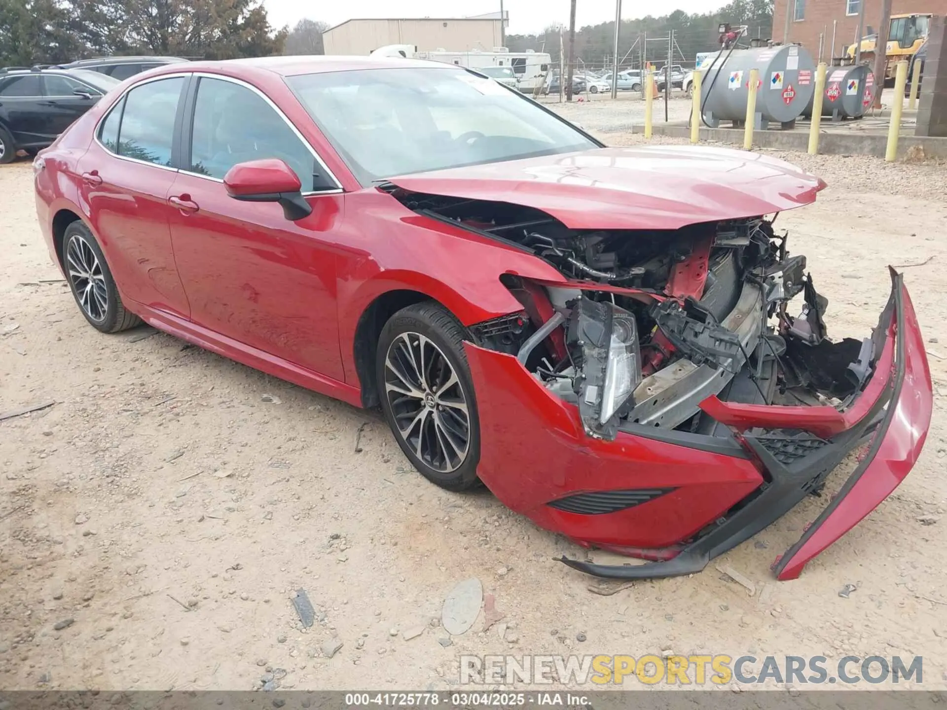 1 Photograph of a damaged car 4T1G11AKXLU319013 TOYOTA CAMRY 2020