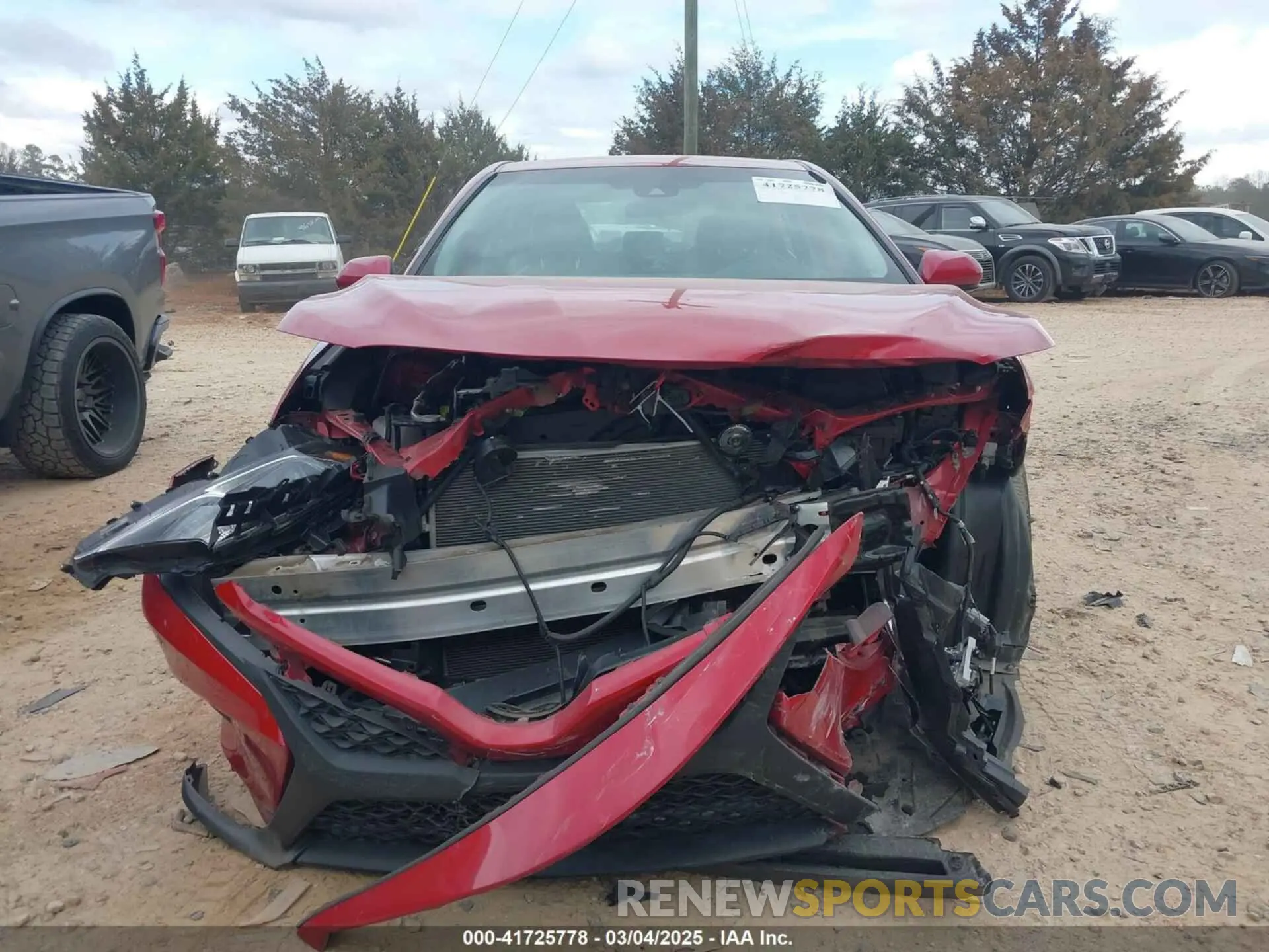 11 Photograph of a damaged car 4T1G11AKXLU319013 TOYOTA CAMRY 2020