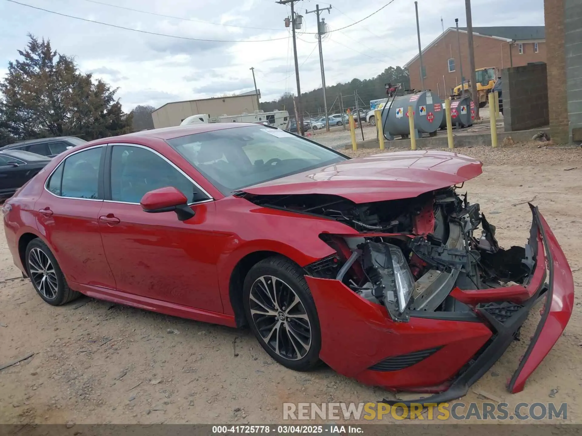 12 Photograph of a damaged car 4T1G11AKXLU319013 TOYOTA CAMRY 2020