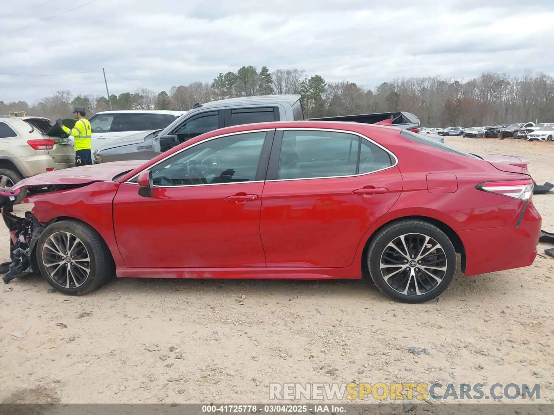 13 Photograph of a damaged car 4T1G11AKXLU319013 TOYOTA CAMRY 2020