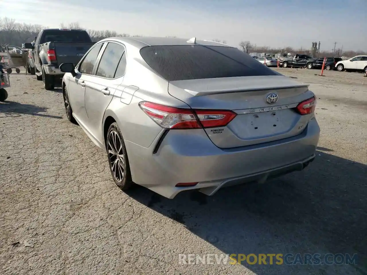 3 Photograph of a damaged car 4T1G11AKXLU323420 TOYOTA CAMRY 2020