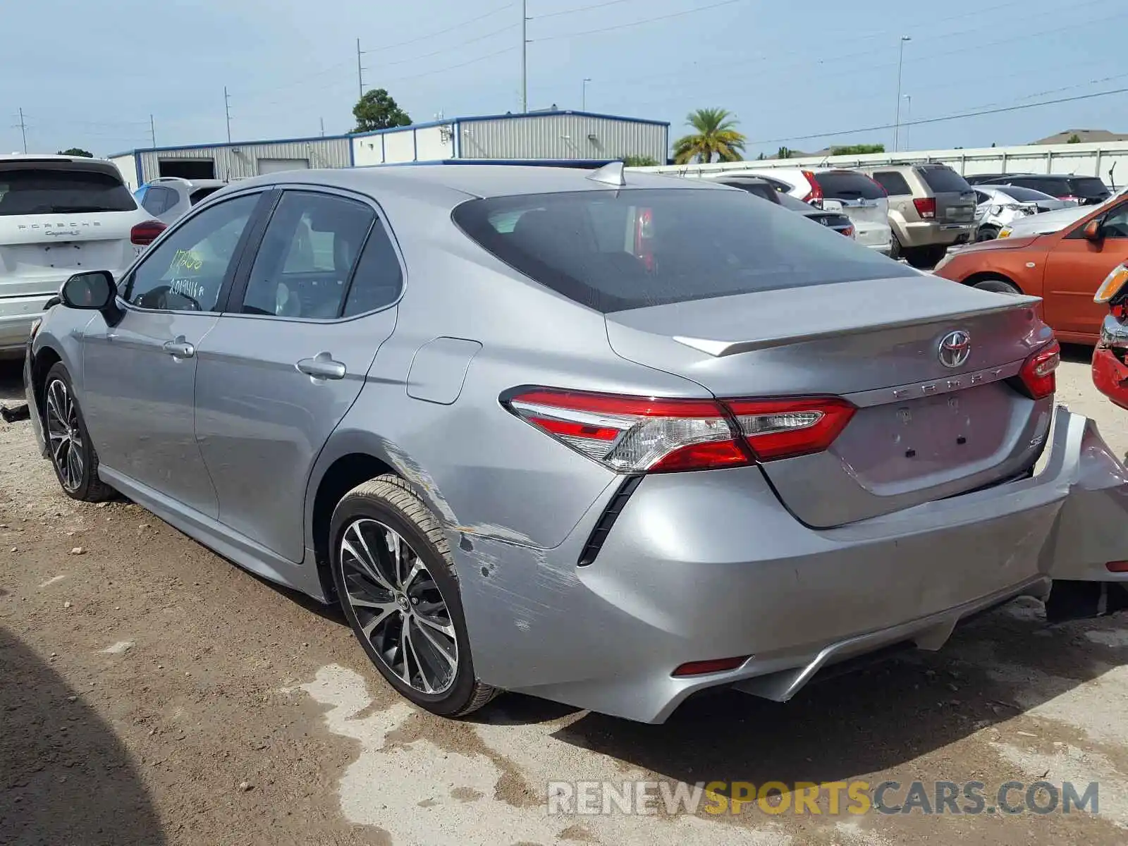 3 Photograph of a damaged car 4T1G11AKXLU325782 TOYOTA CAMRY 2020