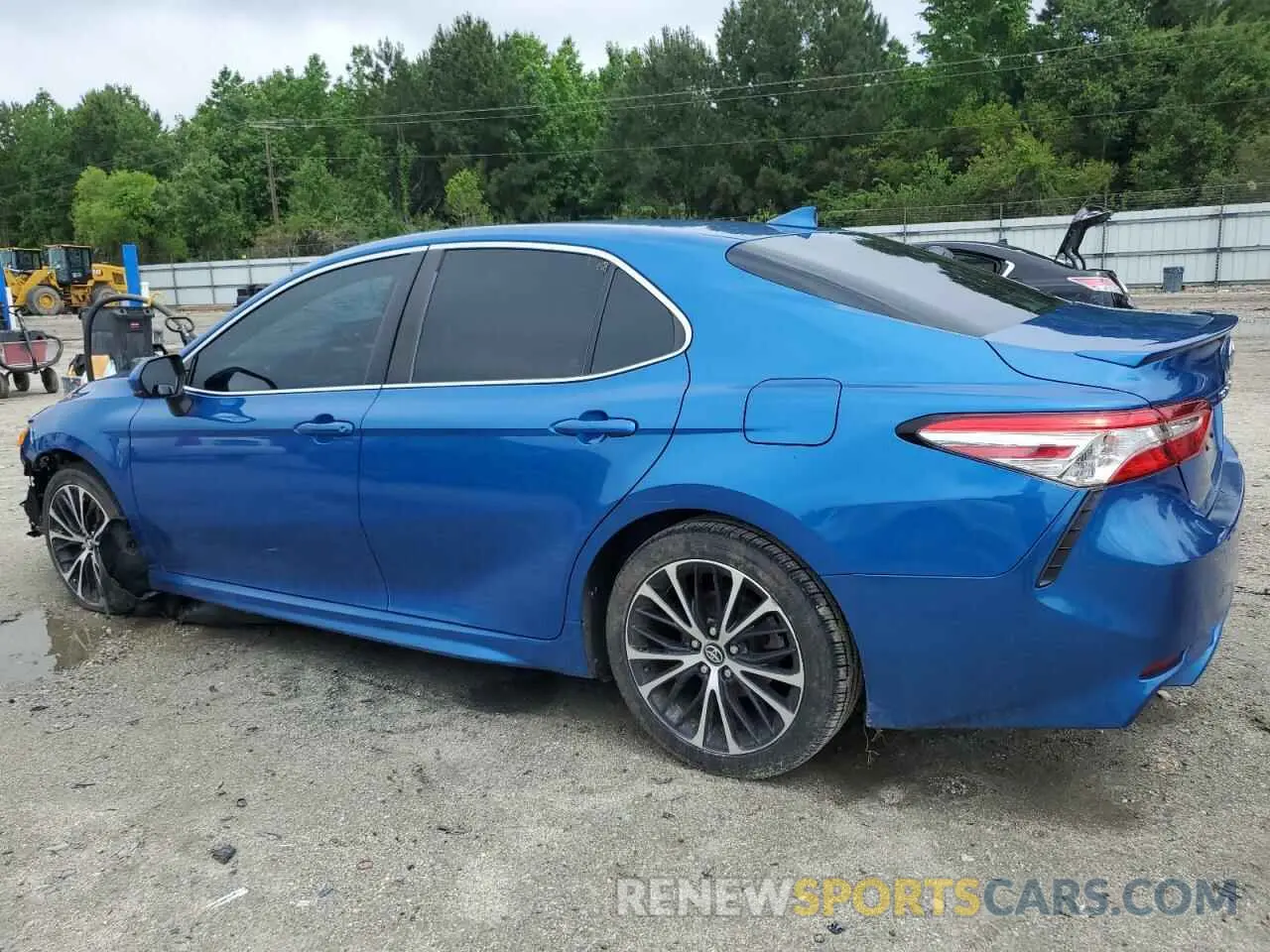 2 Photograph of a damaged car 4T1G11AKXLU327421 TOYOTA CAMRY 2020