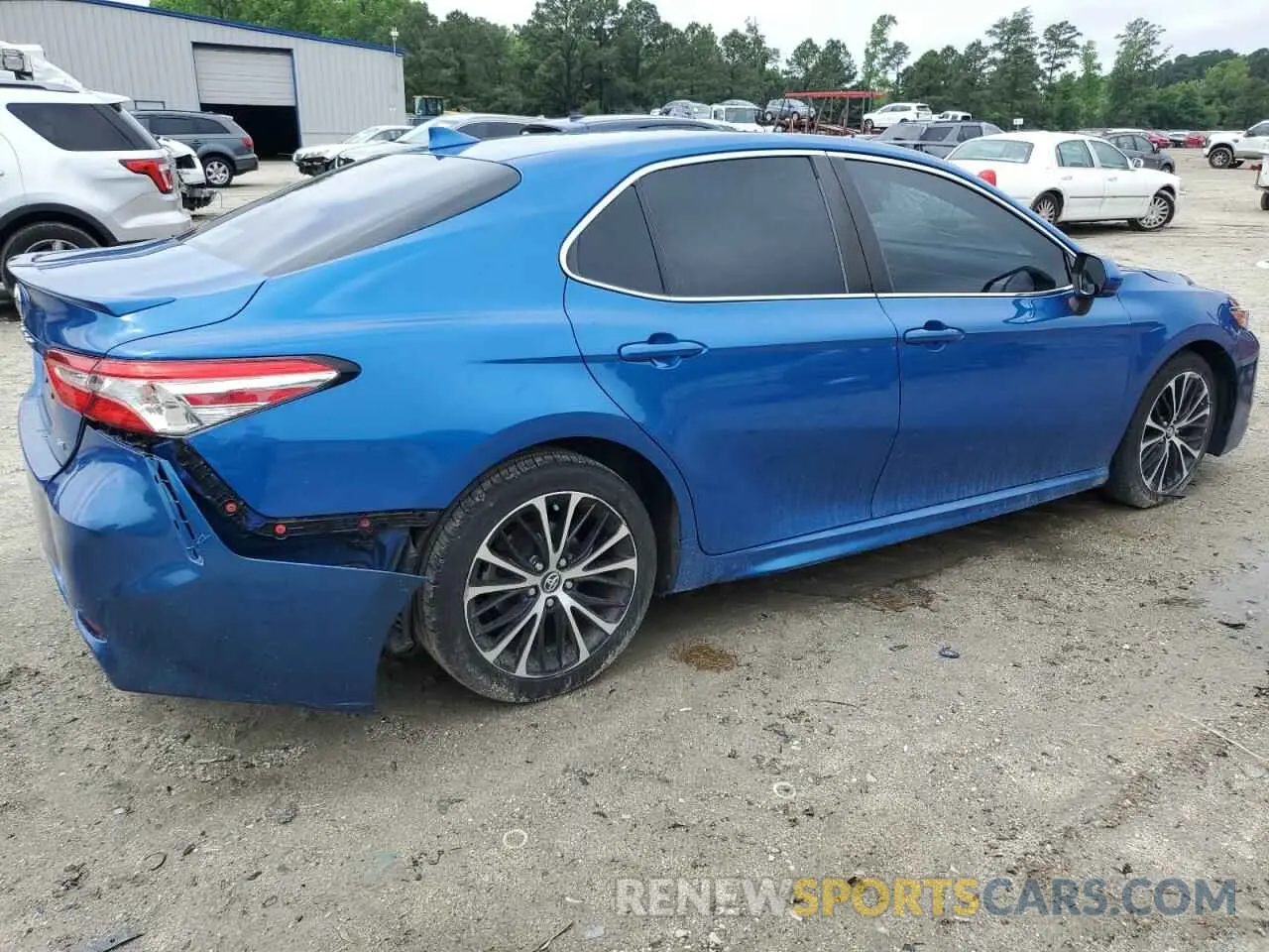 3 Photograph of a damaged car 4T1G11AKXLU327421 TOYOTA CAMRY 2020