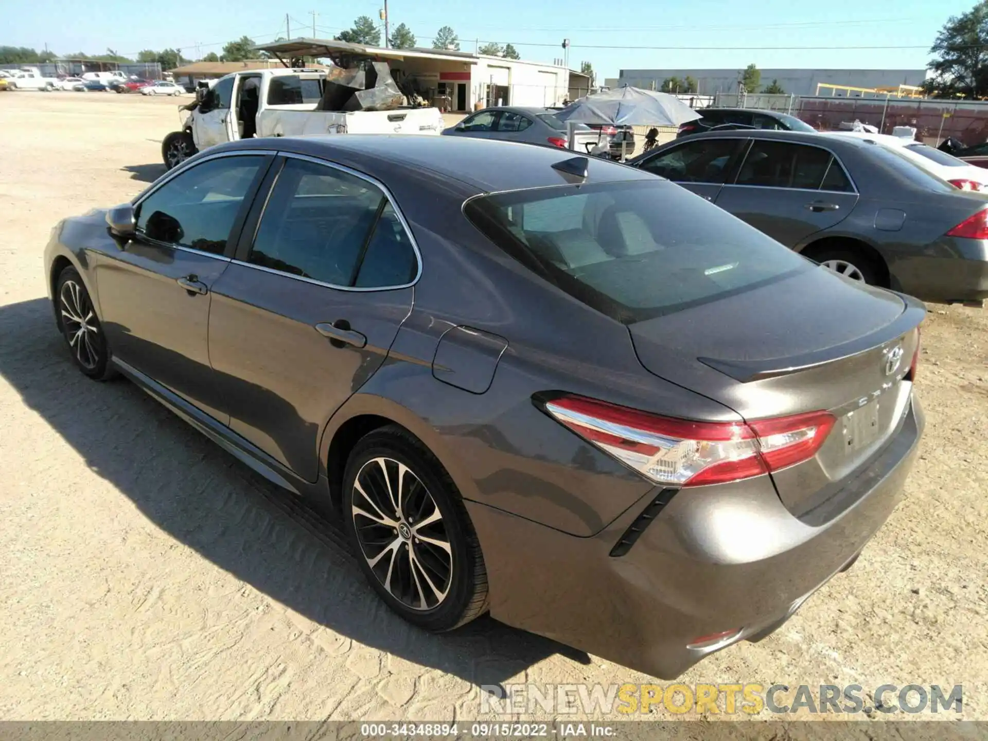 3 Photograph of a damaged car 4T1G11AKXLU331923 TOYOTA CAMRY 2020