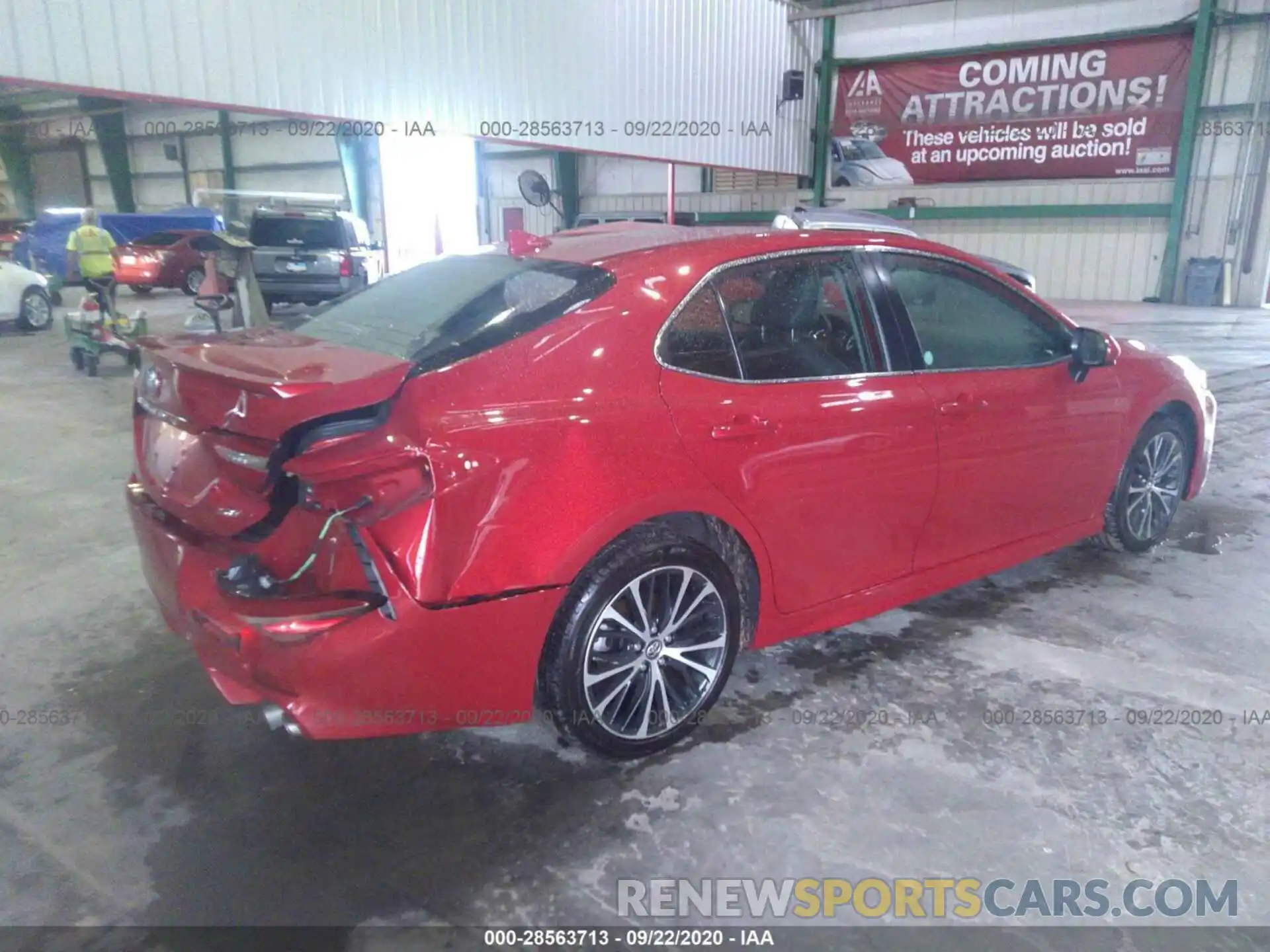 4 Photograph of a damaged car 4T1G11AKXLU332585 TOYOTA CAMRY 2020