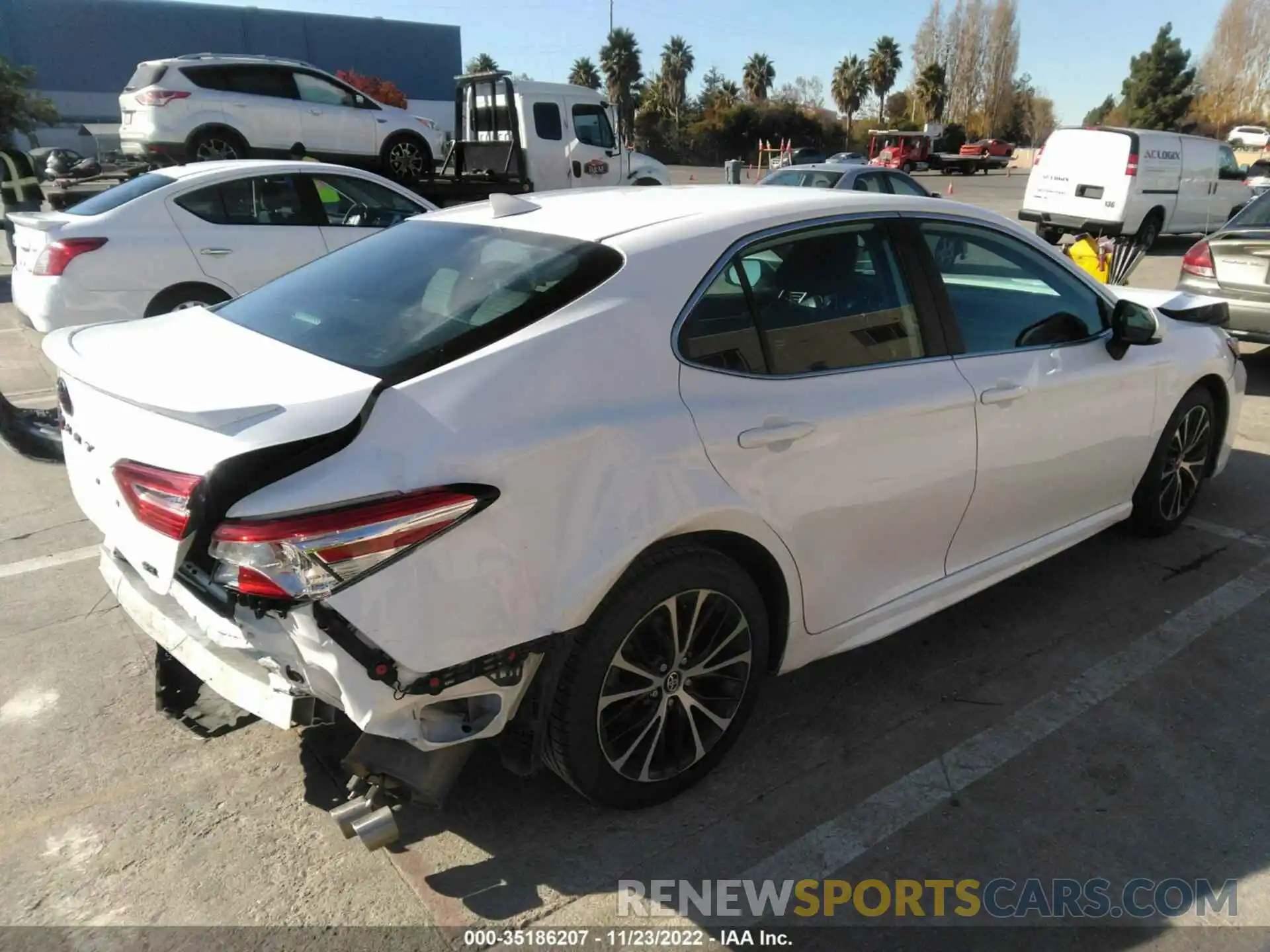 4 Photograph of a damaged car 4T1G11AKXLU335521 TOYOTA CAMRY 2020