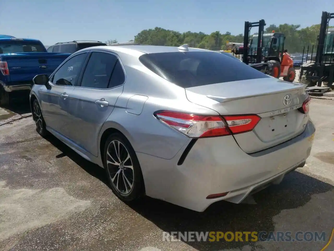 3 Photograph of a damaged car 4T1G11AKXLU338225 TOYOTA CAMRY 2020