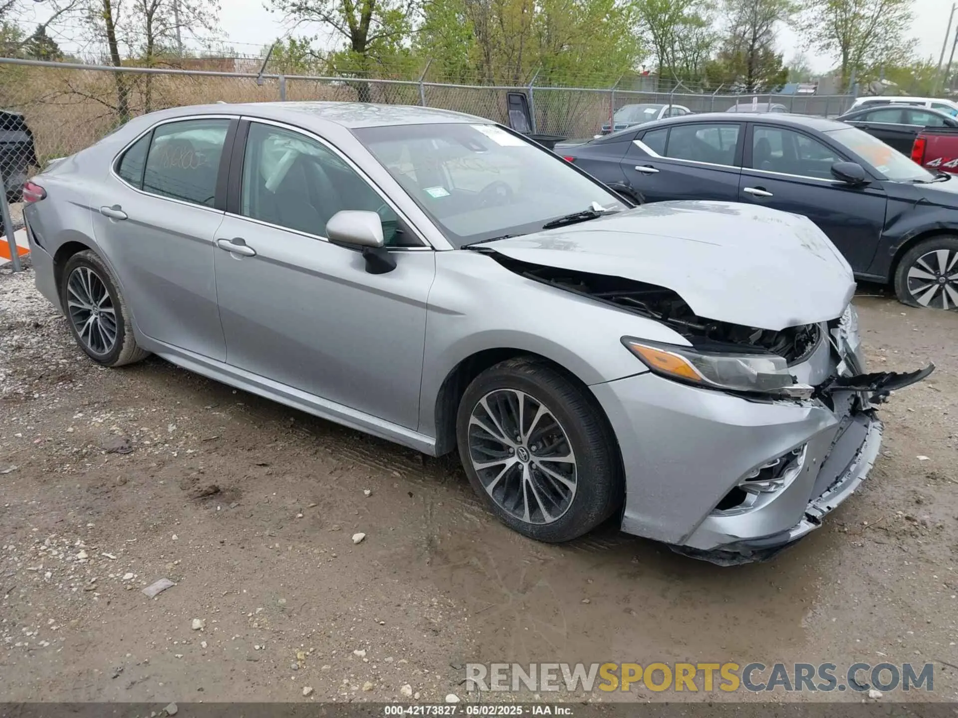 1 Photograph of a damaged car 4T1G11AKXLU338581 TOYOTA CAMRY 2020