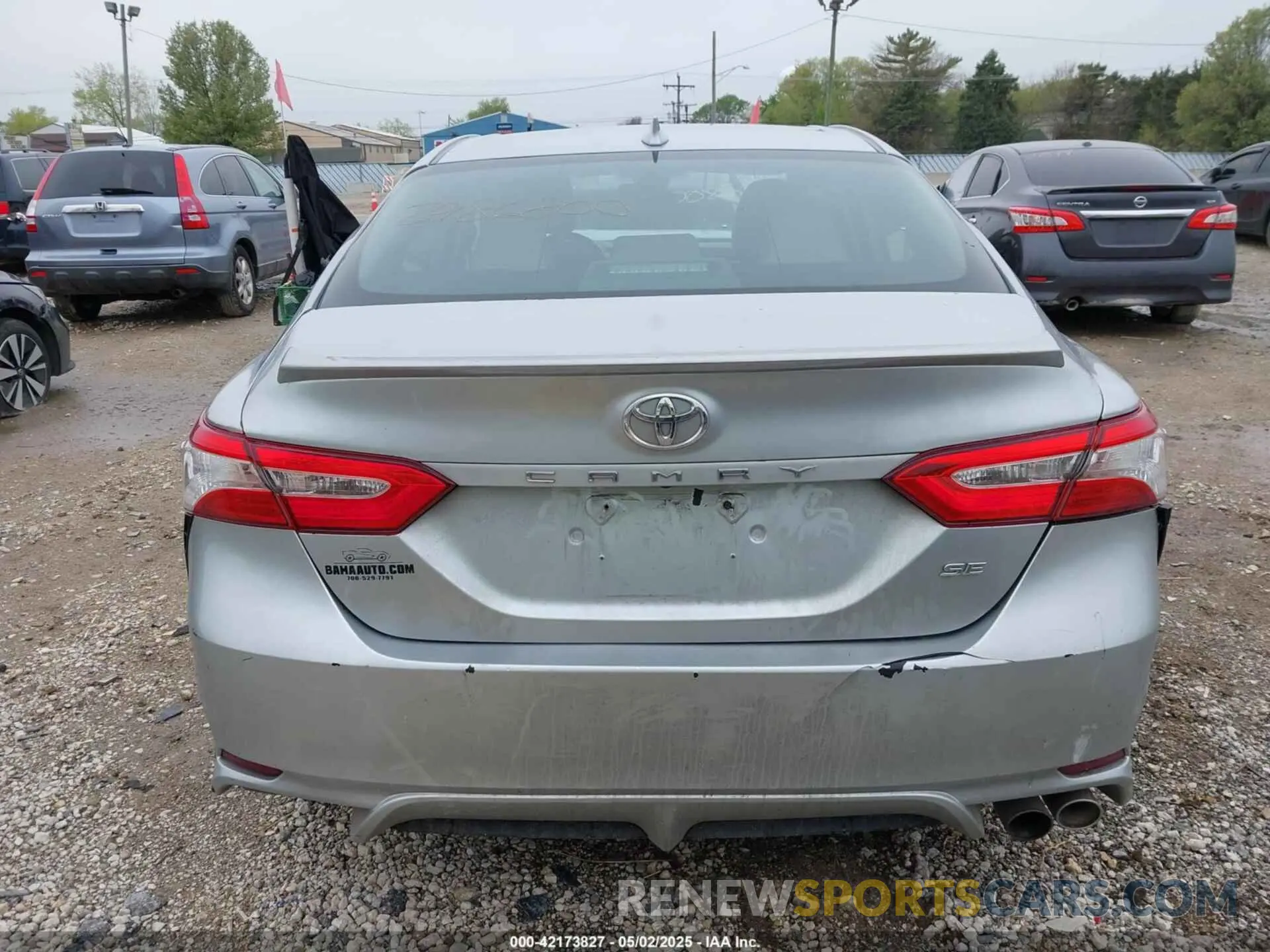 15 Photograph of a damaged car 4T1G11AKXLU338581 TOYOTA CAMRY 2020