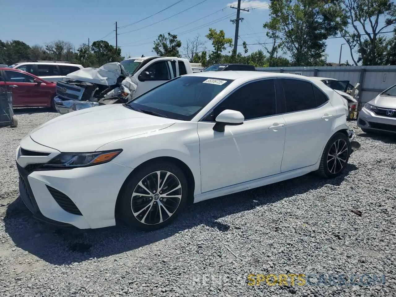 1 Photograph of a damaged car 4T1G11AKXLU340461 TOYOTA CAMRY 2020