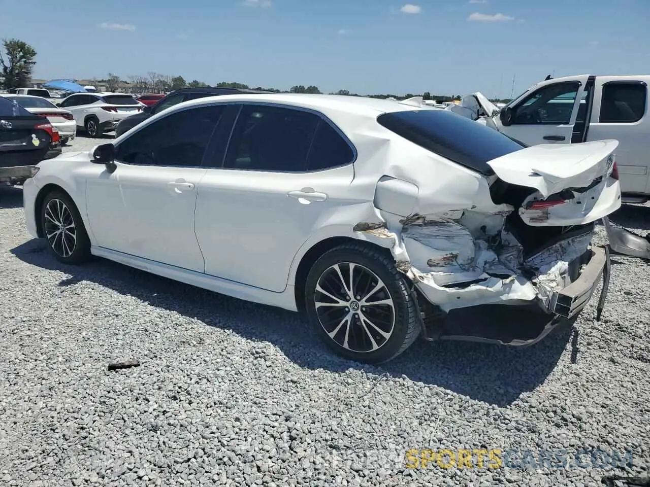 2 Photograph of a damaged car 4T1G11AKXLU340461 TOYOTA CAMRY 2020