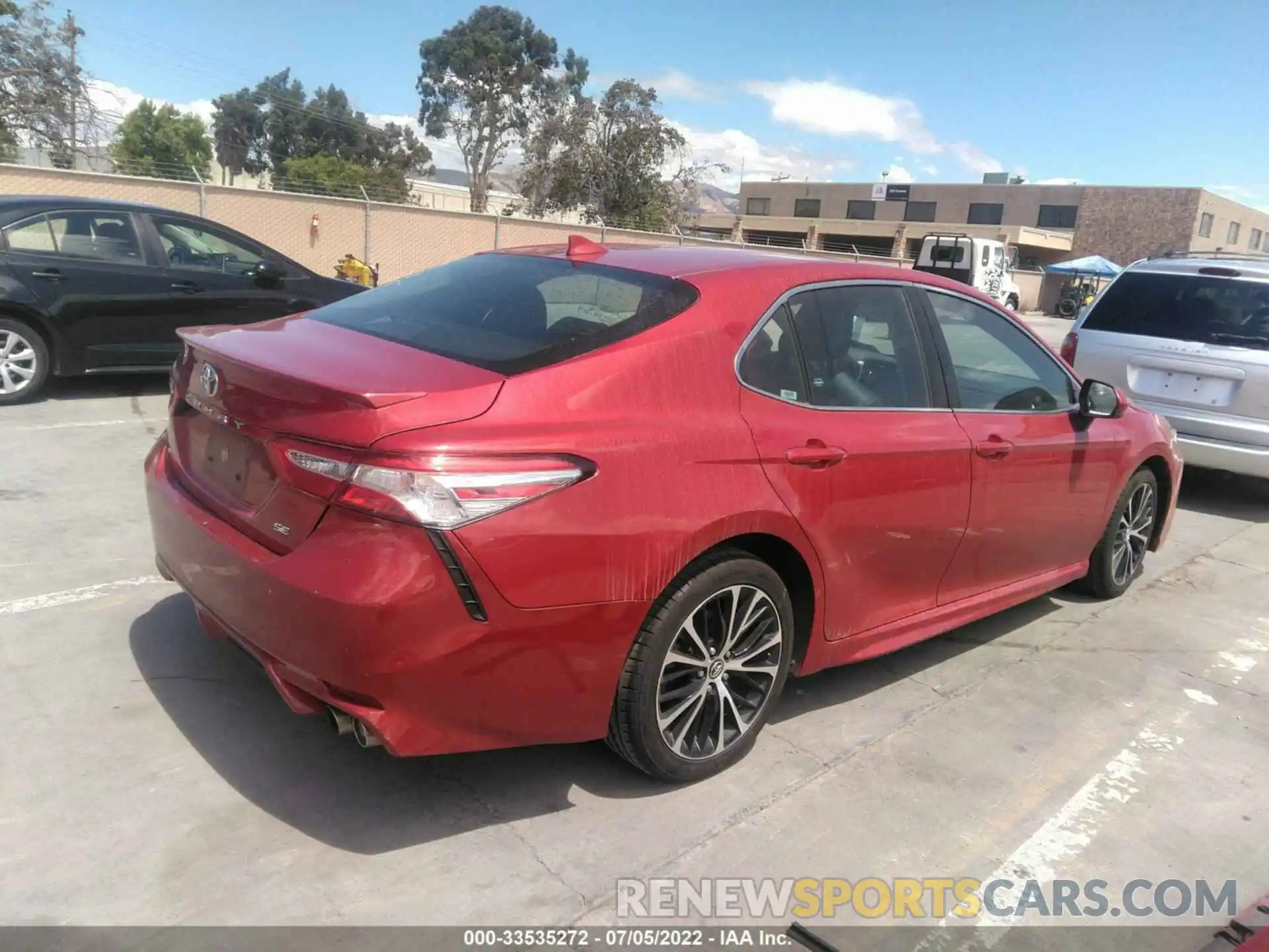 4 Photograph of a damaged car 4T1G11AKXLU342856 TOYOTA CAMRY 2020