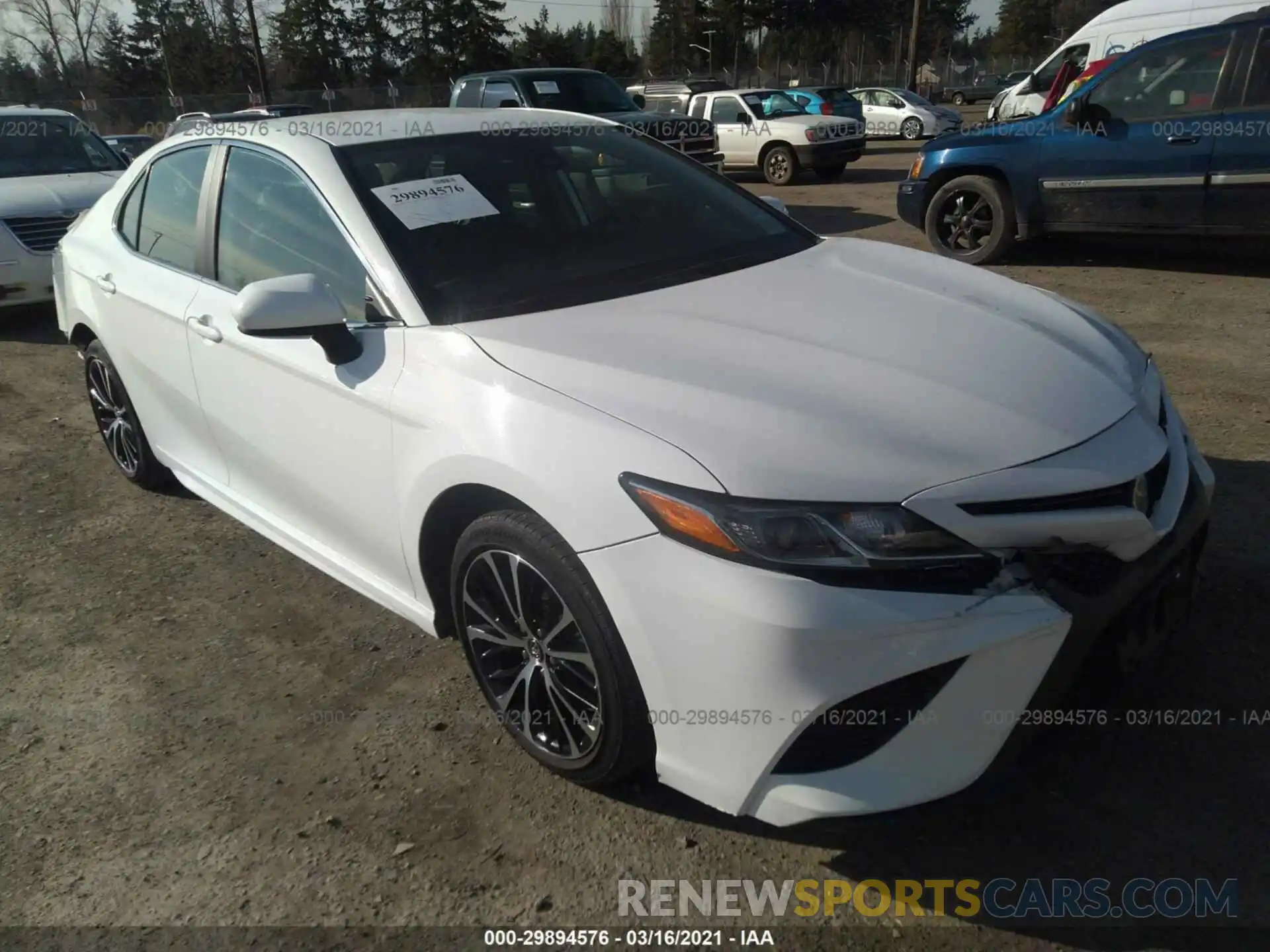 1 Photograph of a damaged car 4T1G11AKXLU344123 TOYOTA CAMRY 2020