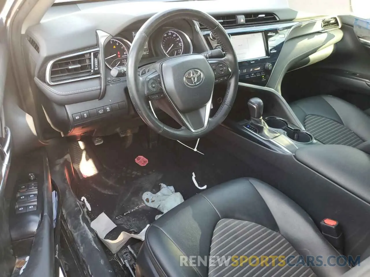 8 Photograph of a damaged car 4T1G11AKXLU346034 TOYOTA CAMRY 2020