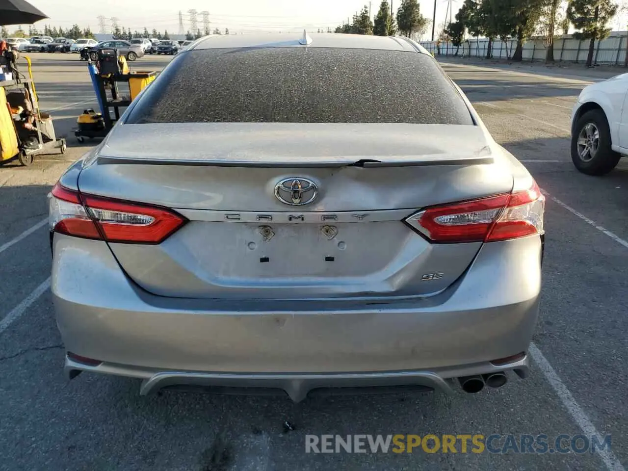 6 Photograph of a damaged car 4T1G11AKXLU346793 TOYOTA CAMRY 2020