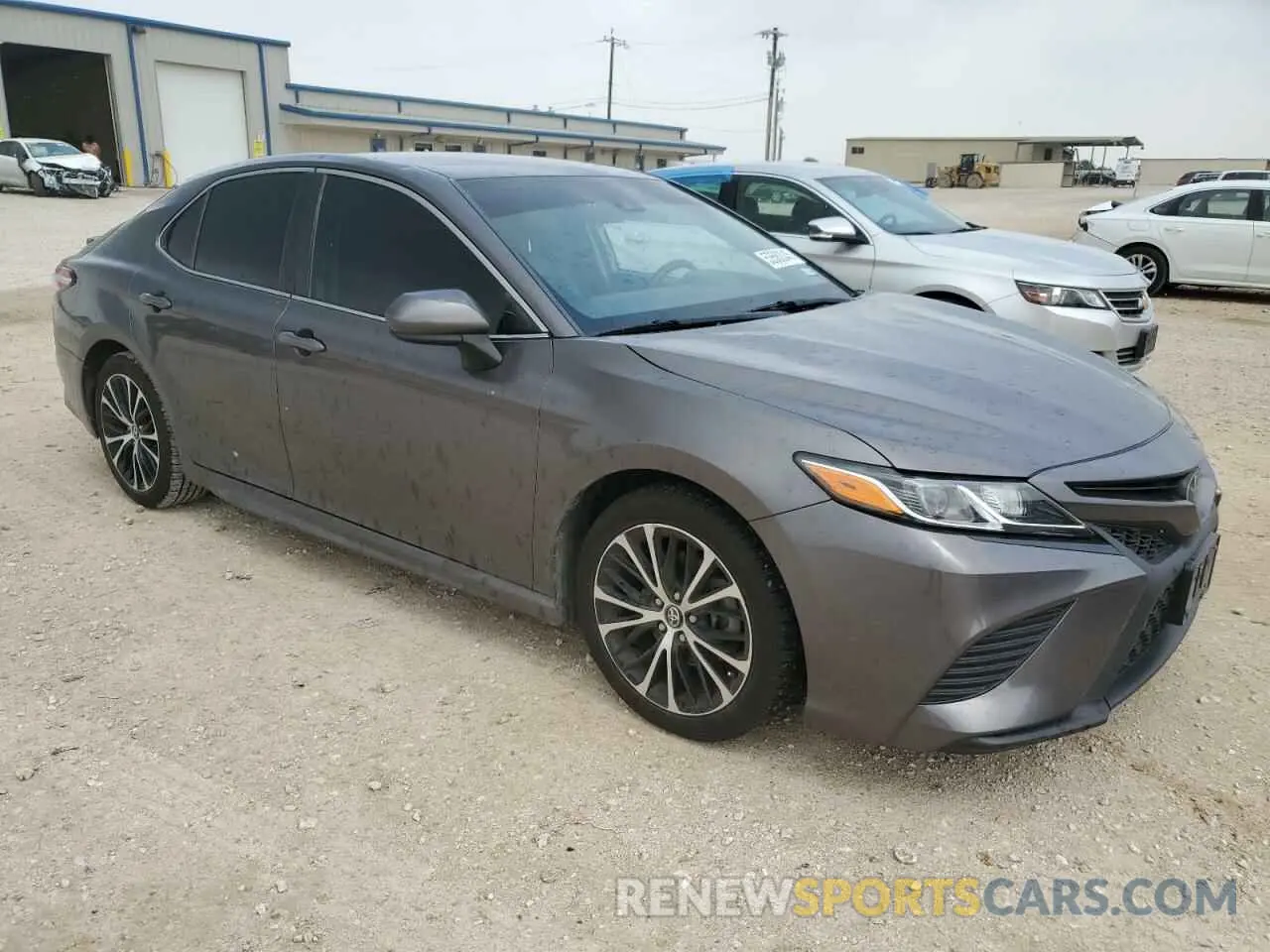 4 Photograph of a damaged car 4T1G11AKXLU347507 TOYOTA CAMRY 2020