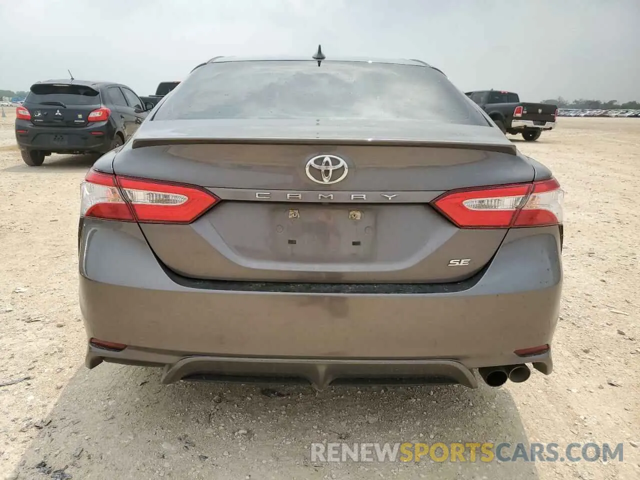 6 Photograph of a damaged car 4T1G11AKXLU347507 TOYOTA CAMRY 2020