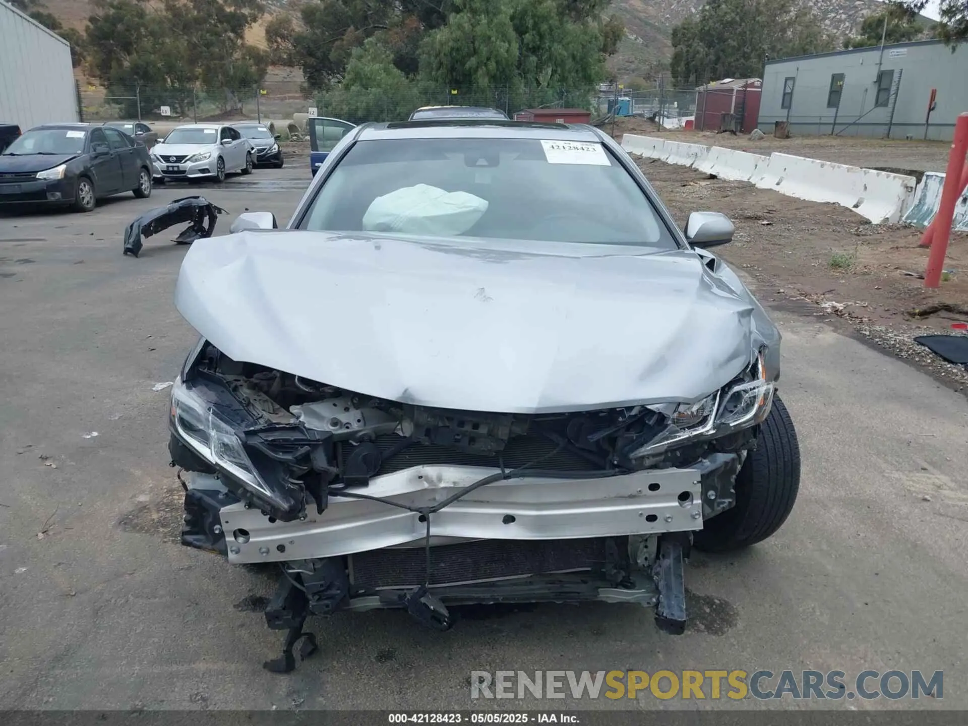 12 Photograph of a damaged car 4T1G11AKXLU349905 TOYOTA CAMRY 2020