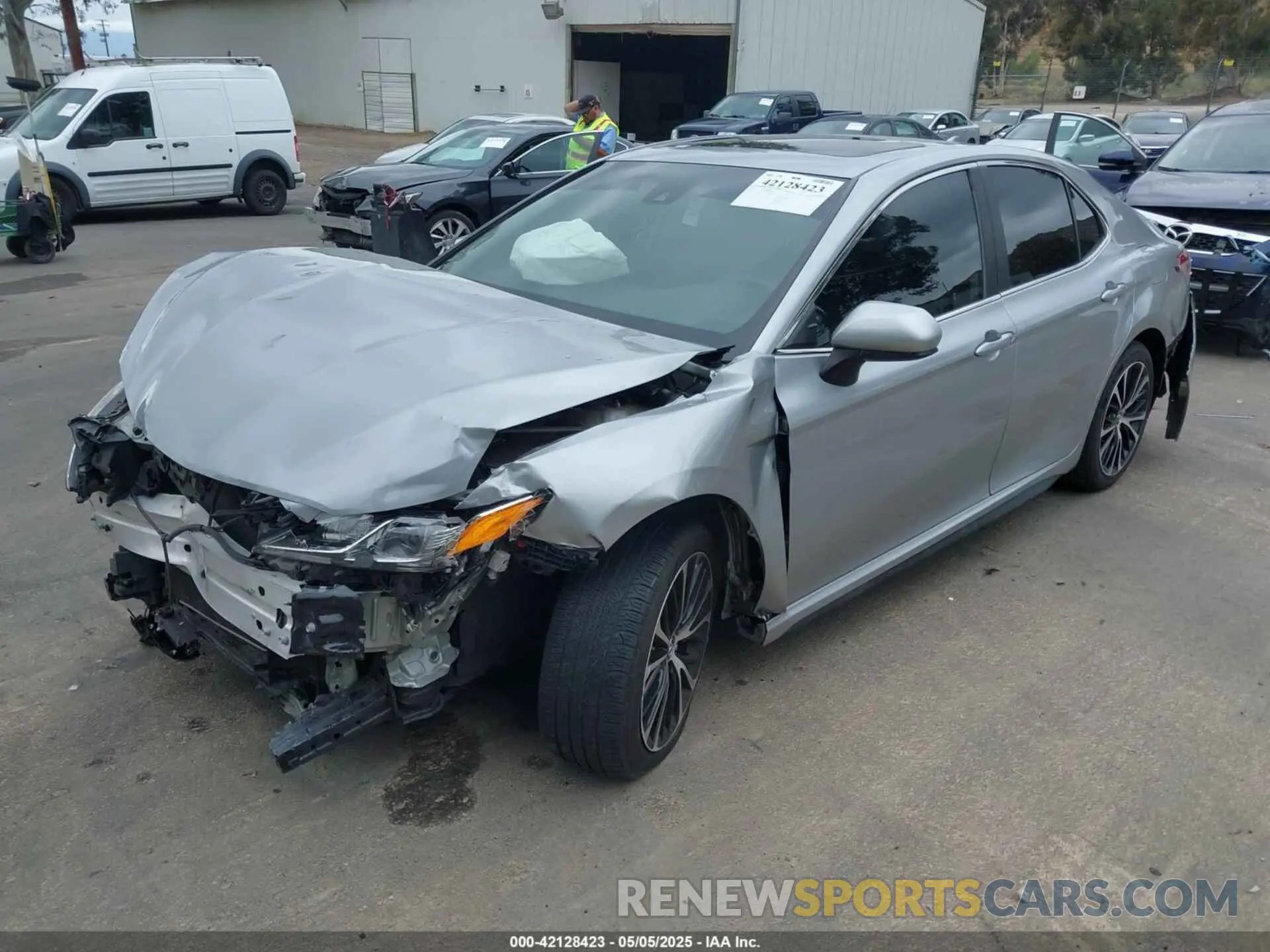 2 Photograph of a damaged car 4T1G11AKXLU349905 TOYOTA CAMRY 2020