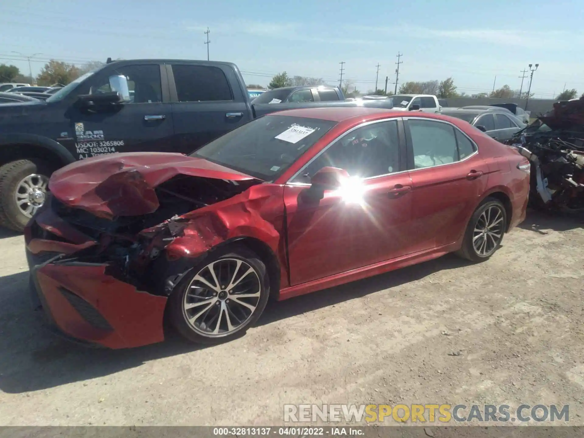 2 Photograph of a damaged car 4T1G11AKXLU350536 TOYOTA CAMRY 2020